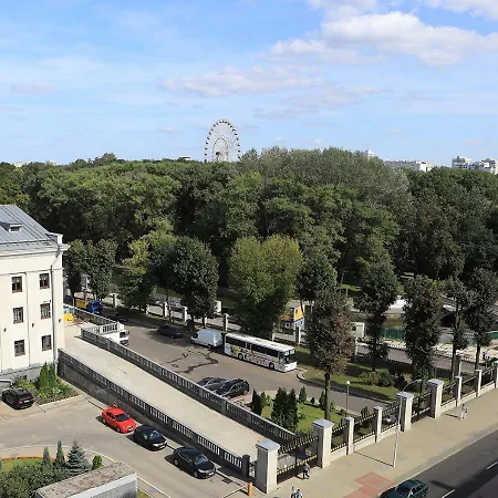 Apartment 3 Комнатная Супер Центр С Лифтом И Балконом